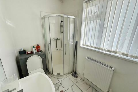 3 bedroom flat to rent, Palmerston Road, Hampshire PO5