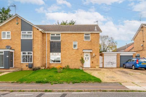 3 bedroom semi-detached house for sale, Grampian Way, Oulton