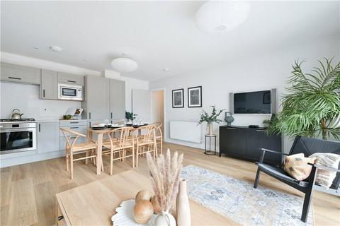 3 bedroom flat for sale, Ruxley Lane, Ewell KT19