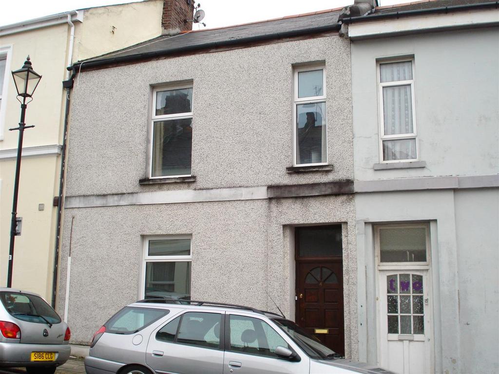 4 Clifton Street Front.jpg
