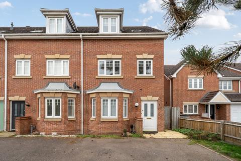 3 bedroom townhouse for sale, Beaumont Road, Flitwick , MK45