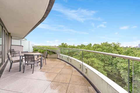3 bedroom flat to rent, Altissima House, Vista, Queenstown Road, Battersea, SW11