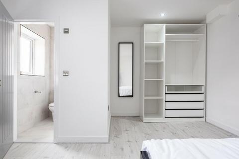 6 bedroom house to rent, Avondale Street, Lincolnshire LN2