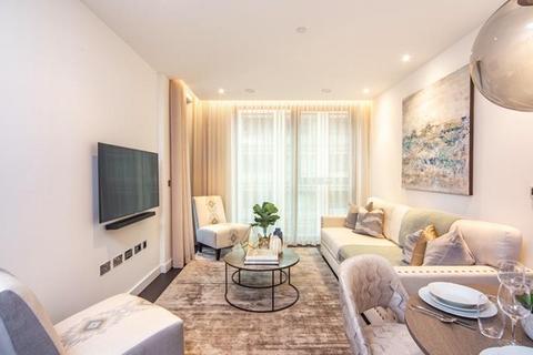 2 bedroom property to rent, Charles Clowes Walk, London SW11