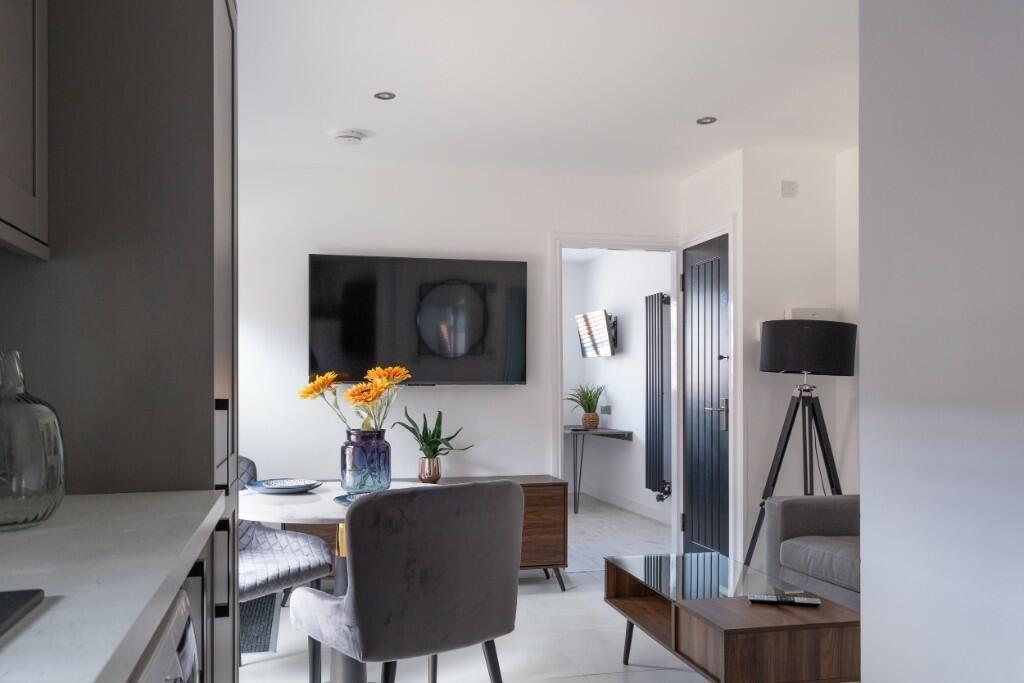 A neat and inviting view of the front exterior ...