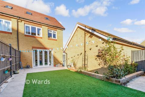 4 bedroom detached house for sale, Crusade Way, Rochester, Kent