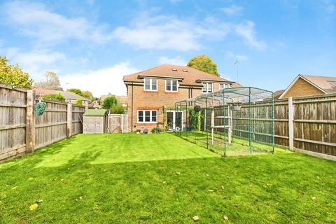 undefined, Avery Drive, Horsham RH12