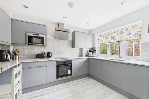 undefined, Avery Drive, Horsham RH12