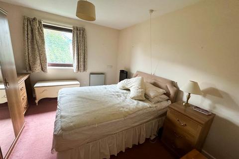 2 bedroom flat for sale, Gerddi Rheidol, Trefechan, Aberystwyth