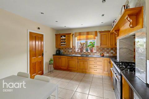 4 bedroom cottage for sale, Coplow Lane, Foston