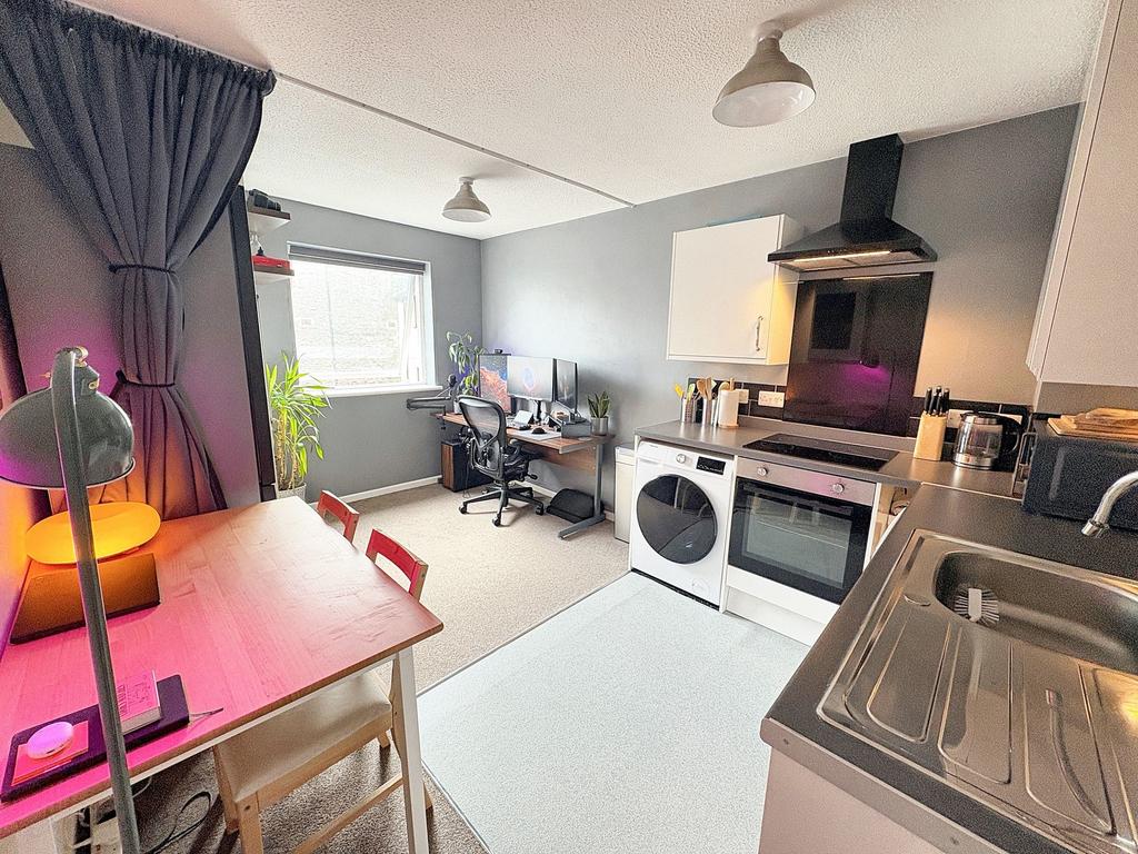 Kitchen/Lounge