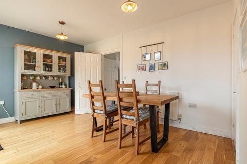 undefined, Milford Haven SA73