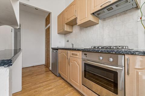 1 bedroom flat to rent, Spring Street, London, W2.