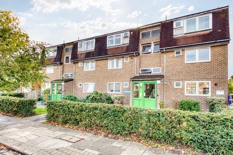 Flat 10, Kenwood House, 10 Cyprus Road, London, N9 9QE