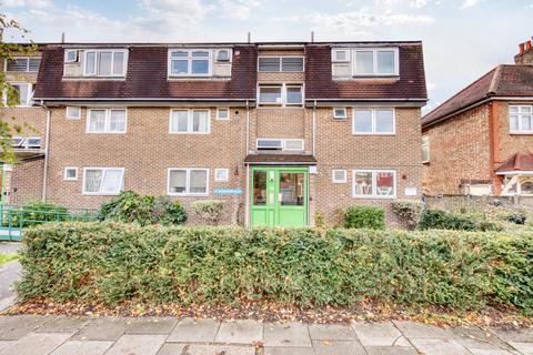 Flat 10, Kenwood House, 10 Cyprus Road, London, N9 9QE