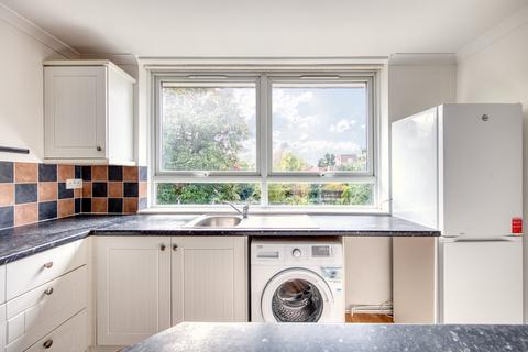 Flat 10, Kenwood House, 10 Cyprus Road, London, N9 9QE