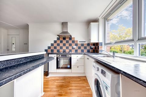 Flat 10, Kenwood House, 10 Cyprus Road, London, N9 9QE