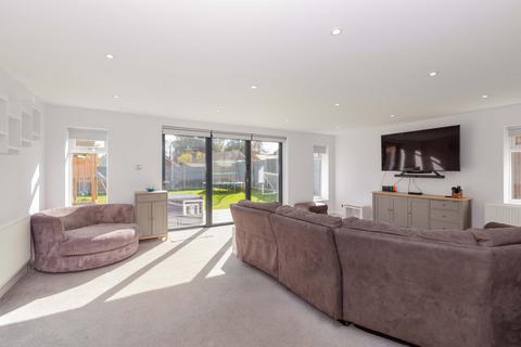 undefined, Fontwell Close, Maidenhead SL6