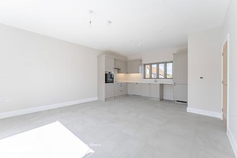 2 bedroom detached bungalow for sale, Sarsons Meadow, Hopton IP22