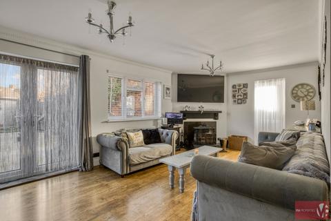 undefined, Castle Road, Hoddesdon EN11