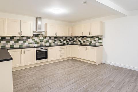 6 bedroom semi-detached house to rent, West End Street, High Wycombe