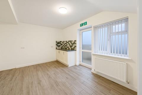 6 bedroom semi-detached house to rent, West End Street, High Wycombe