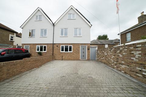 Golf Road, Deal CT14