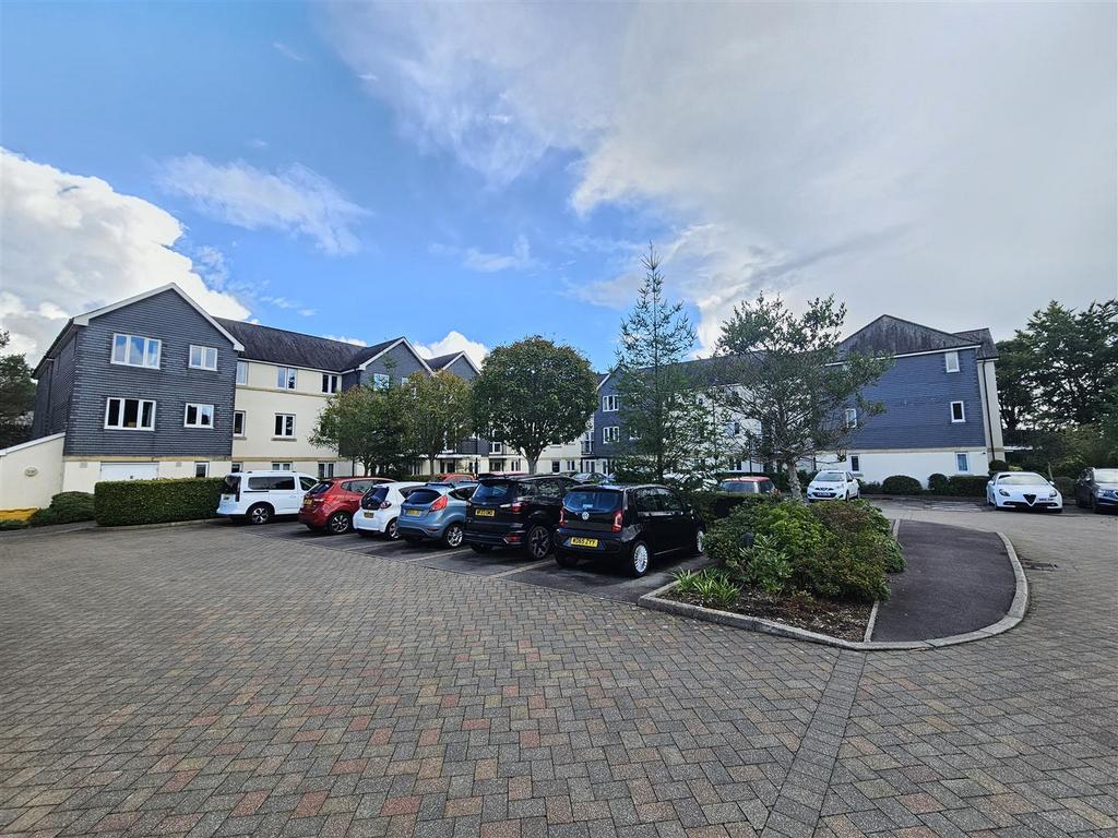 St Johns Court Car Park.jpg