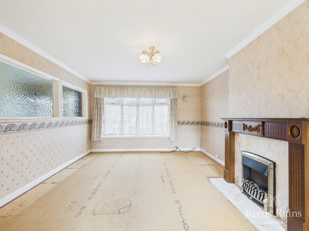 Sitting/Dining Room