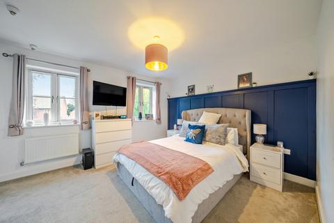 16 Harvest Close, Weldon, Corby, NN17 3LE