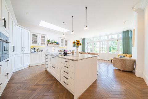 10 Alexandra Road, London, SE26 5NL