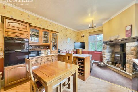 4 bedroom semi-detached house for sale, Dearne Hall Road, Barugh Green