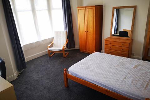 5 bedroom house to rent, Summerfield Avenue, Heath, Cardiff