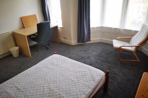 5 bedroom house to rent, Summerfield Avenue, Heath, Cardiff