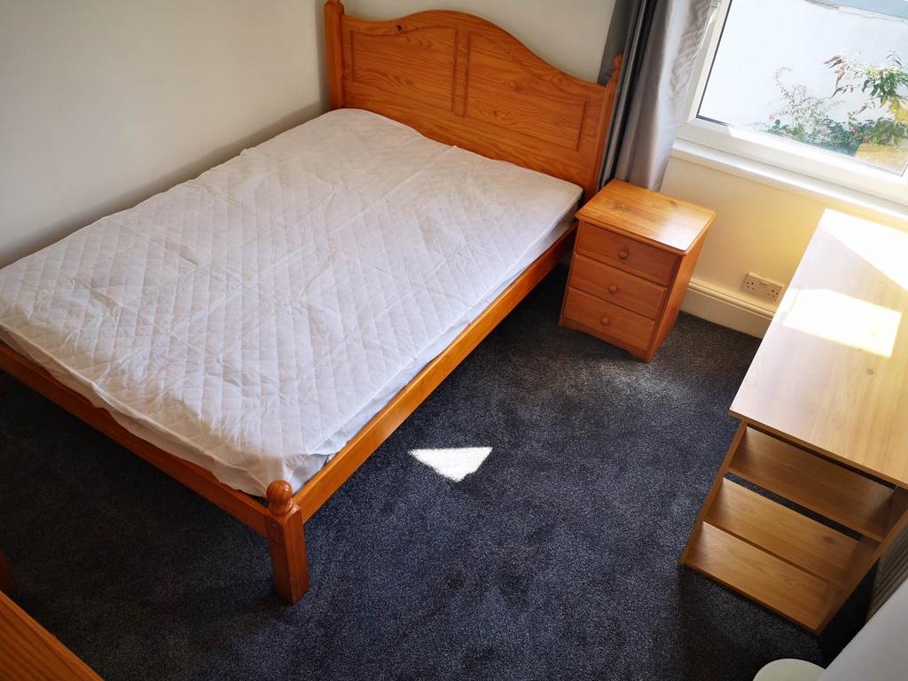 First Floor Rear Bed