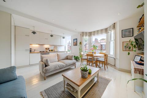 2 bedroom flat for sale, Burton Road, London, SW9