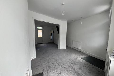 3 bedroom house to rent, Military Road, Northampton NN1