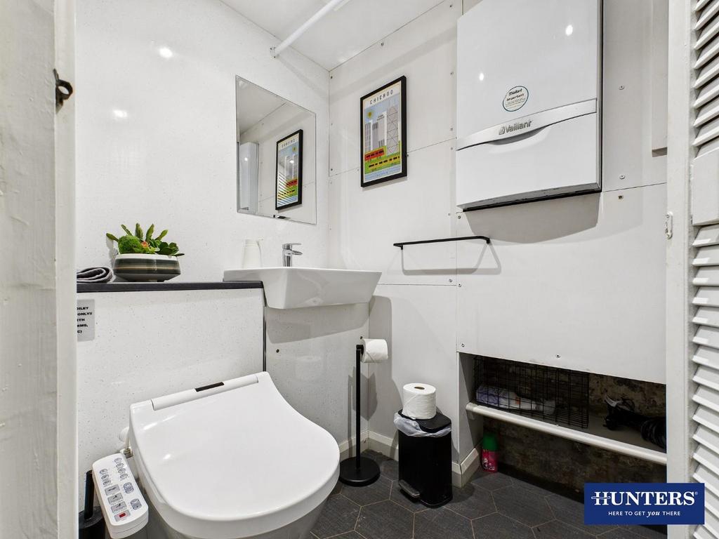 Master Bedroom &amp; Ensuite