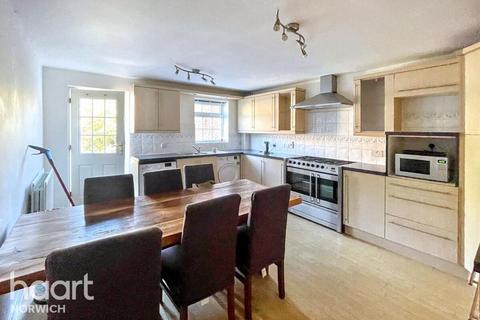 4 bedroom townhouse for sale, Copenhagen Way, Norwich