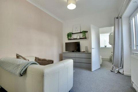 1 bedroom apartment for sale, Wimbledon Park Road, Southsea, Hampshire, PO5 2PT