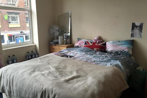 3 bedroom apartment to rent, Burnham Court, Brent Street, London