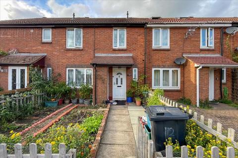 112 Nene Gardens, Feltham, TW13 5PL