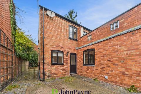 2 bedroom semi-detached house to rent, Berkeley Road South, Earlsdon, Coventry, CV5