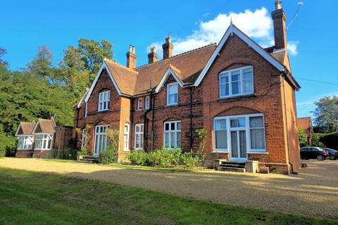 3 bedroom duplex for sale, Englemere Wood, London Road, Ascot, Berkshire, SL5