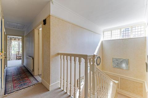 undefined, The Close, Salisbury