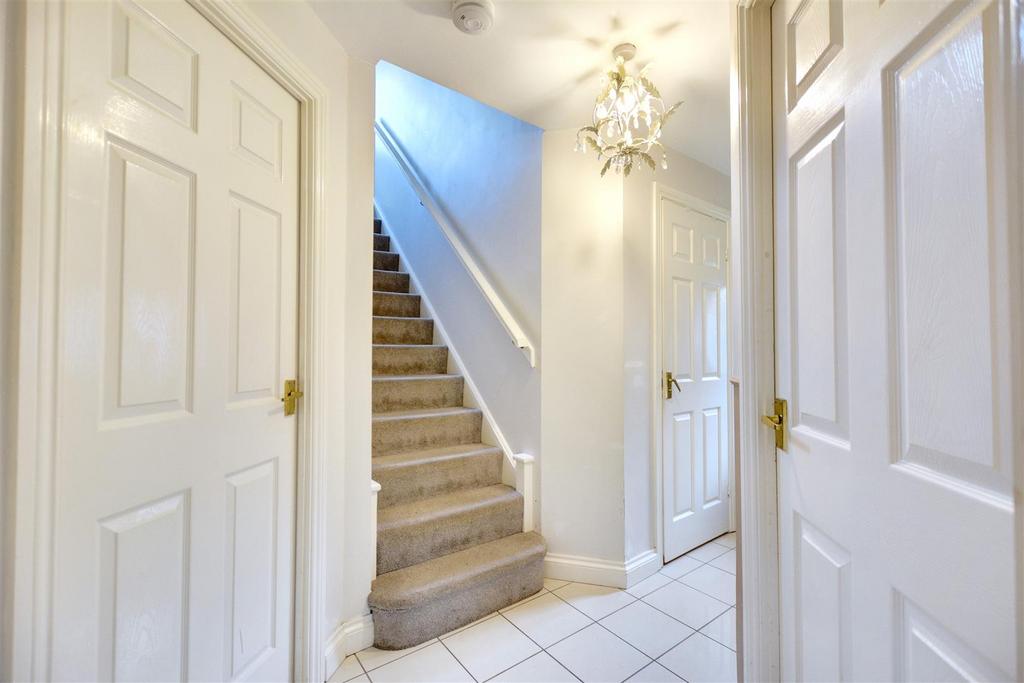 Entrance Hall 1.jpeg