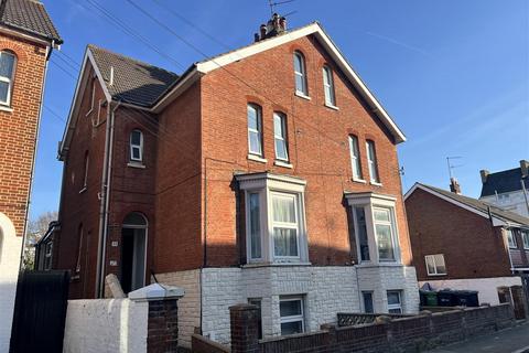 1 bedroom flat to rent, Elphinstone Road, Southsea