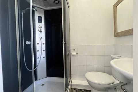 1 bedroom flat to rent, Elphinstone Road, Southsea