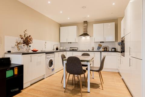 1 bedroom flat to rent, Flat , Winch House Stead Street, London SE17