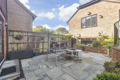 undefined, Oliver Close, Crowborough, East Sussex